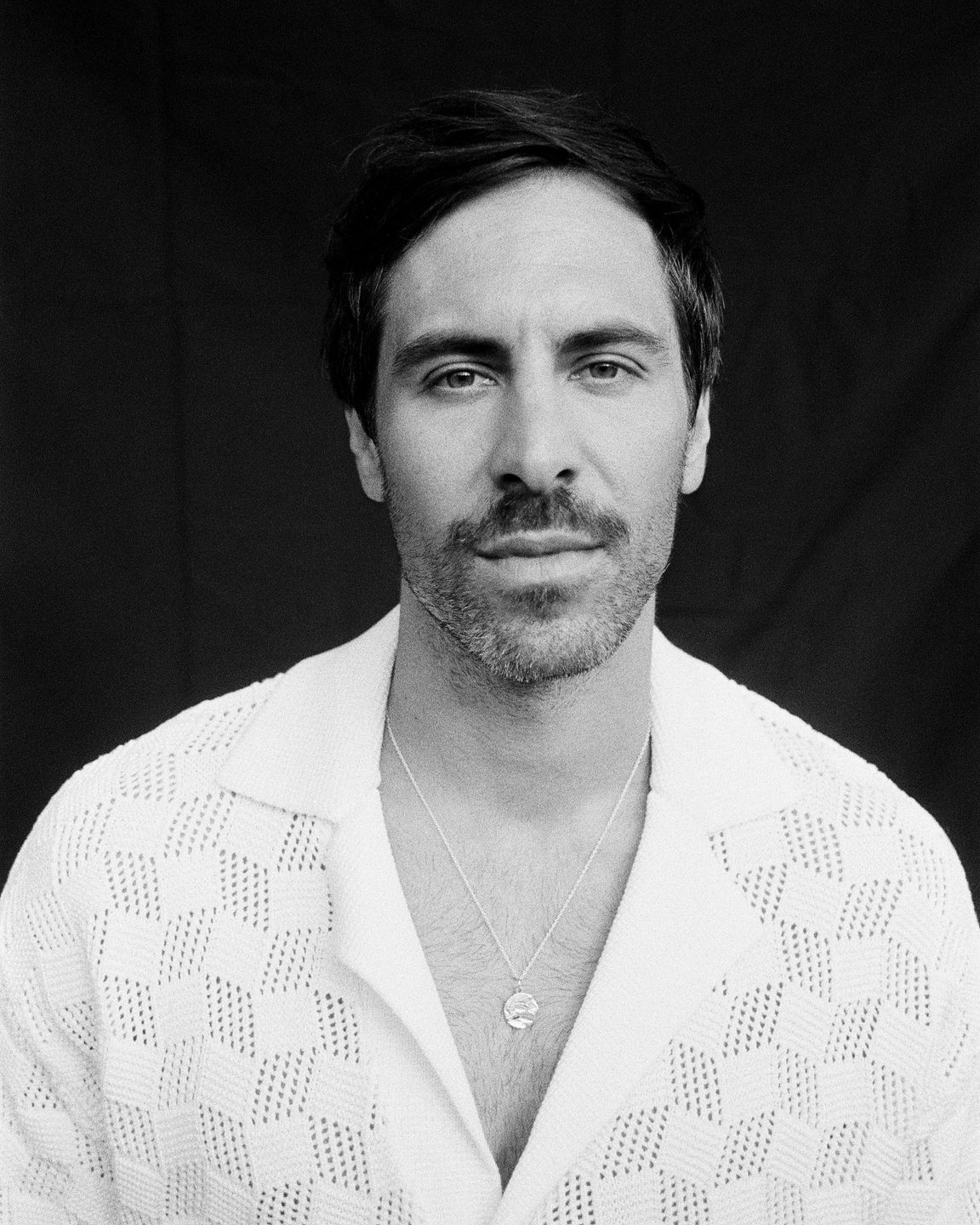 a black and white photo of Max Giesinger photographed by advertising photographer Martin Kula