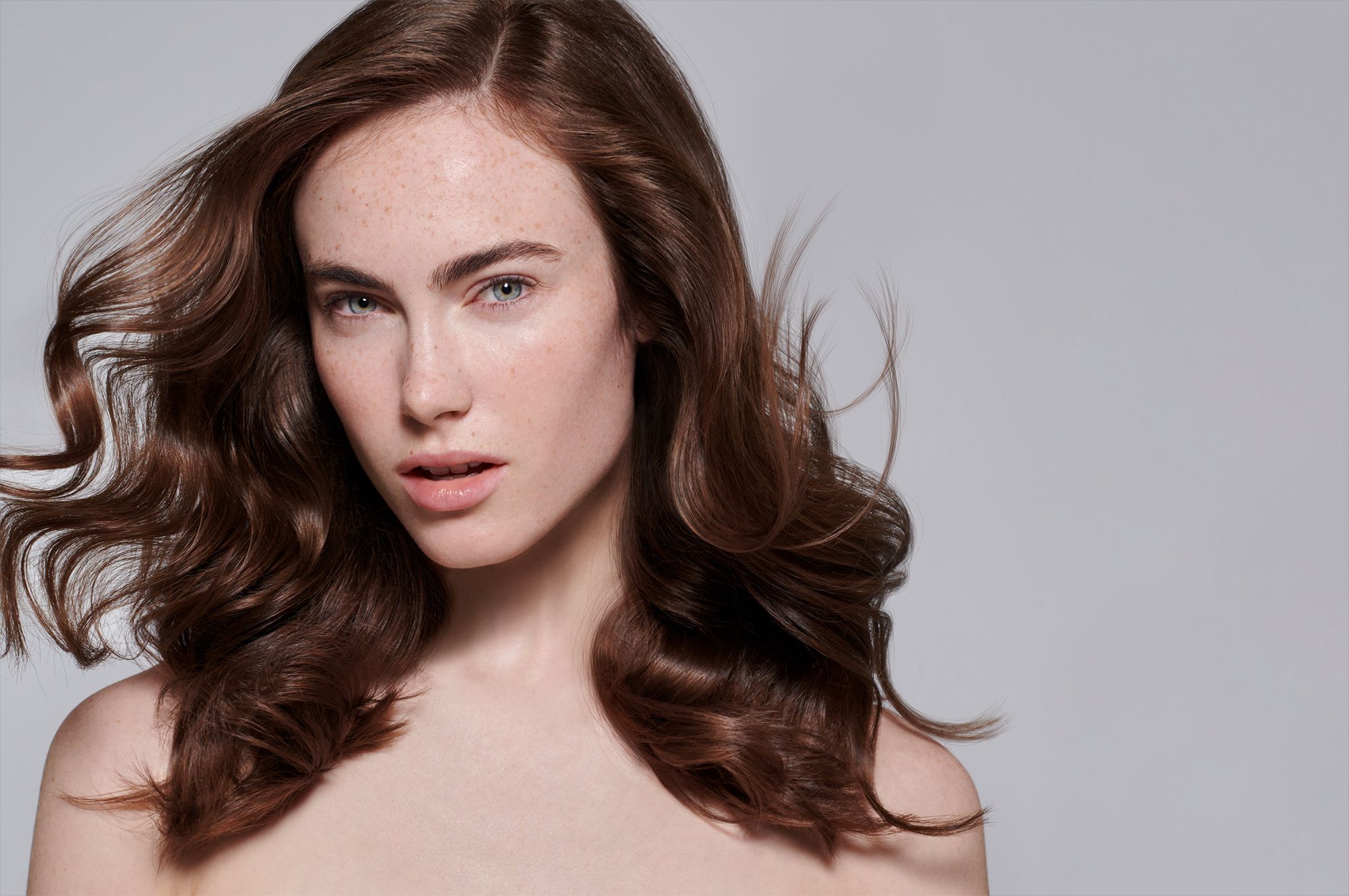 Close-up of the cleaned skin and hair outline after dodging and burning